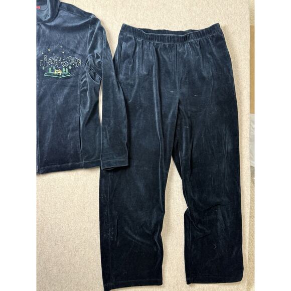 Merry & Bright Black Velour Christmas City Embroidered 2 Piece Lounge Set Large - Picture 3 of 12